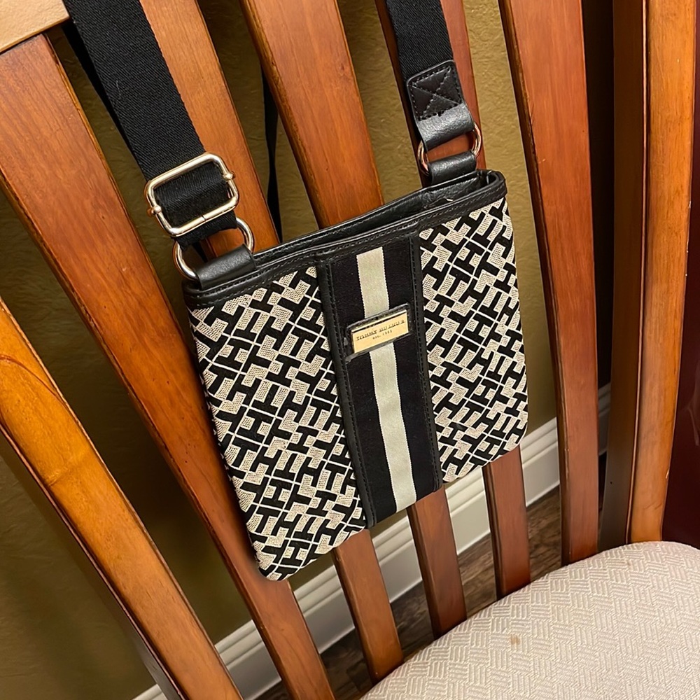 Tommy Hilfiger crossbody